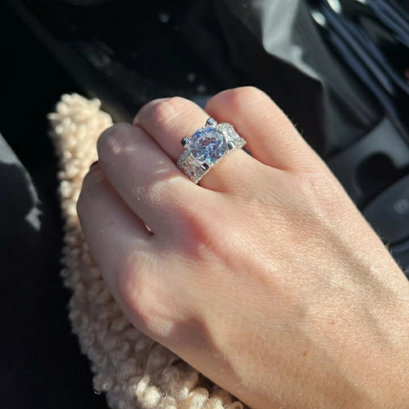 Silver Engagement Ring - Picture 8 of 8